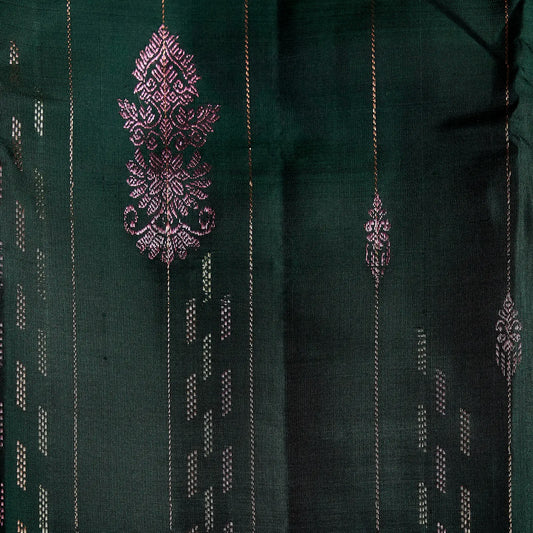 Emerald Varnam emerald green and ruby red Kanchivaram silk saree with copper and pink zari striped weaving – saree UAE