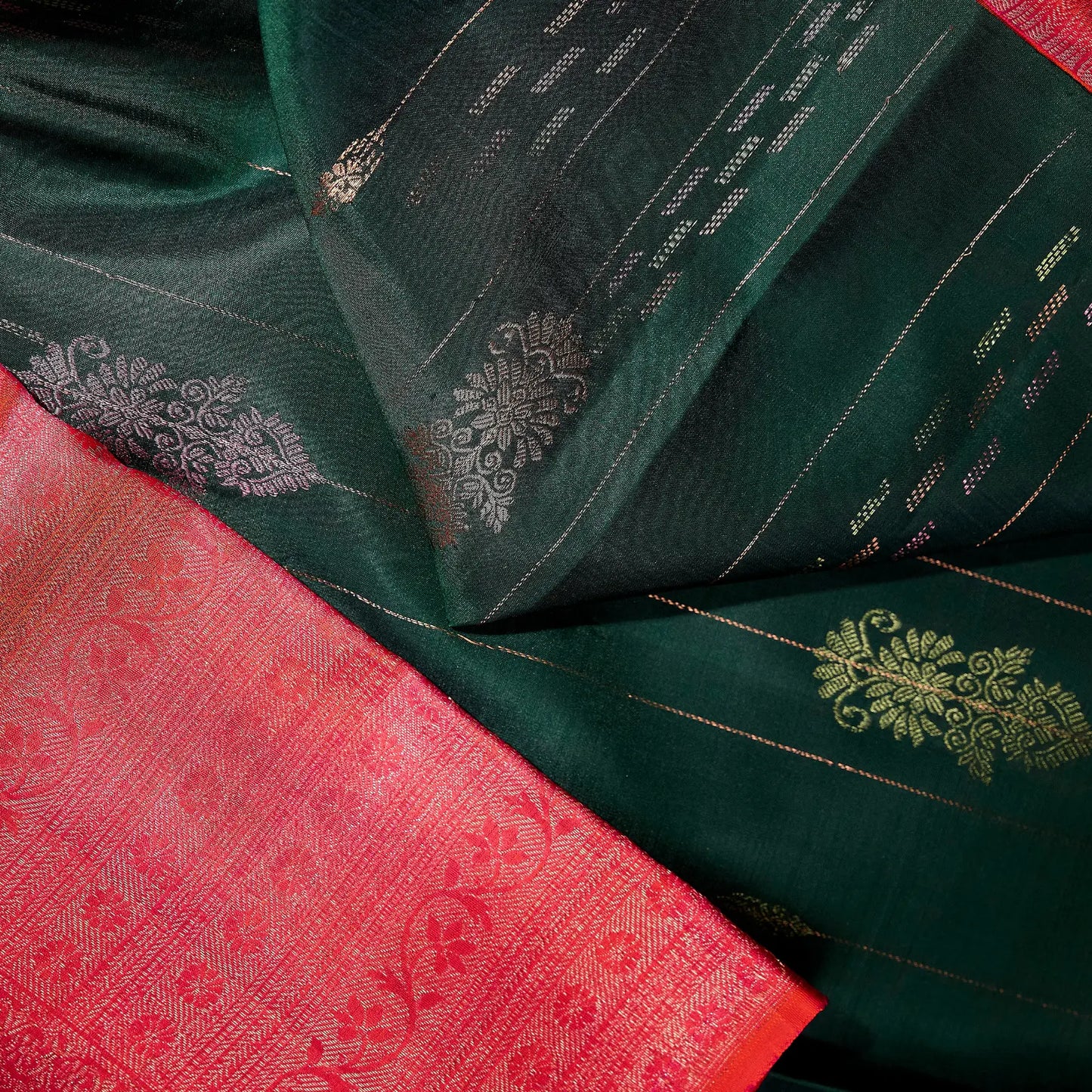 Emerald Varnam emerald green and ruby red Kanchivaram silk saree with copper and pink zari striped weaving – saree UAE