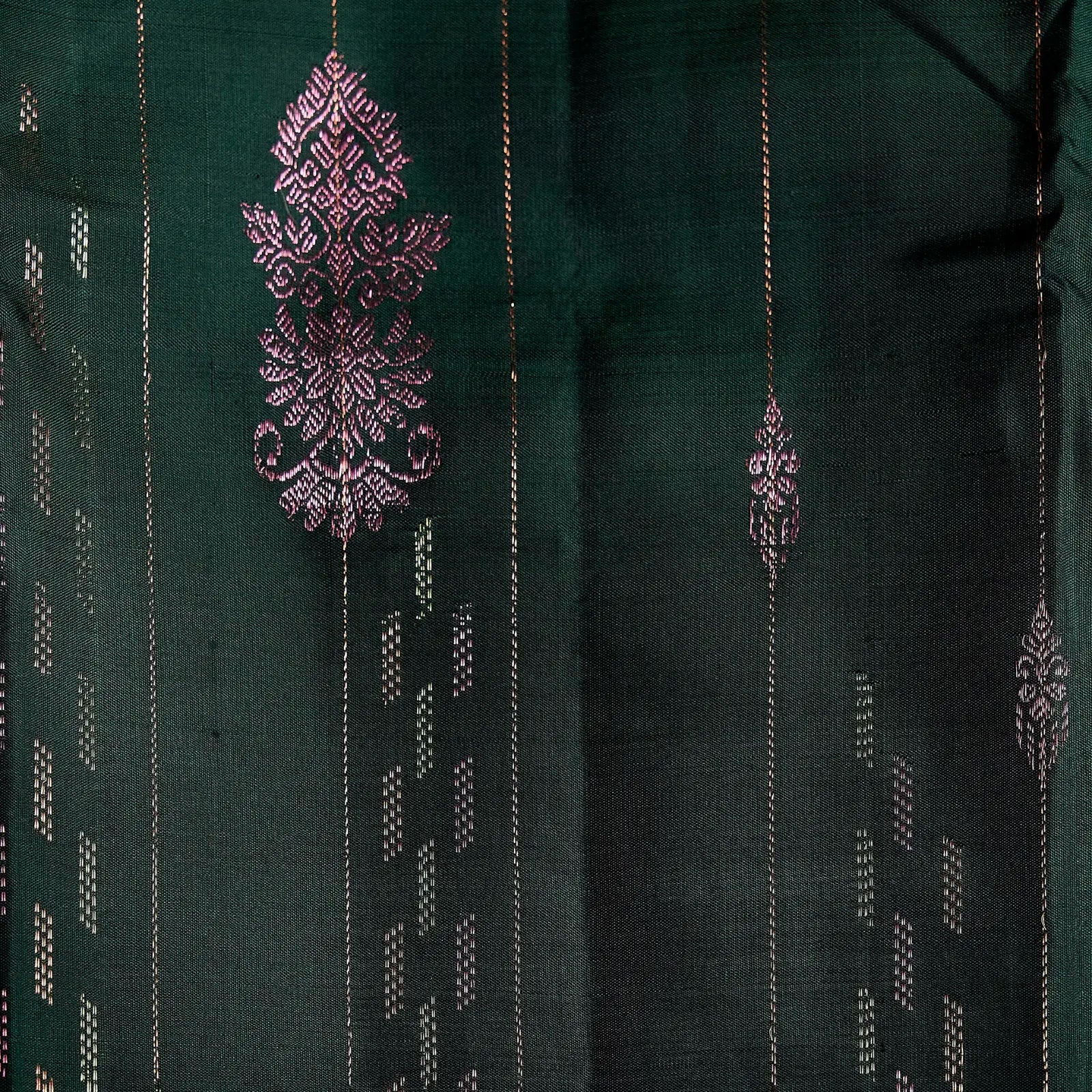Emerald Varnam emerald green and ruby red Kanchivaram silk saree with copper and pink zari striped weaving – saree UAE