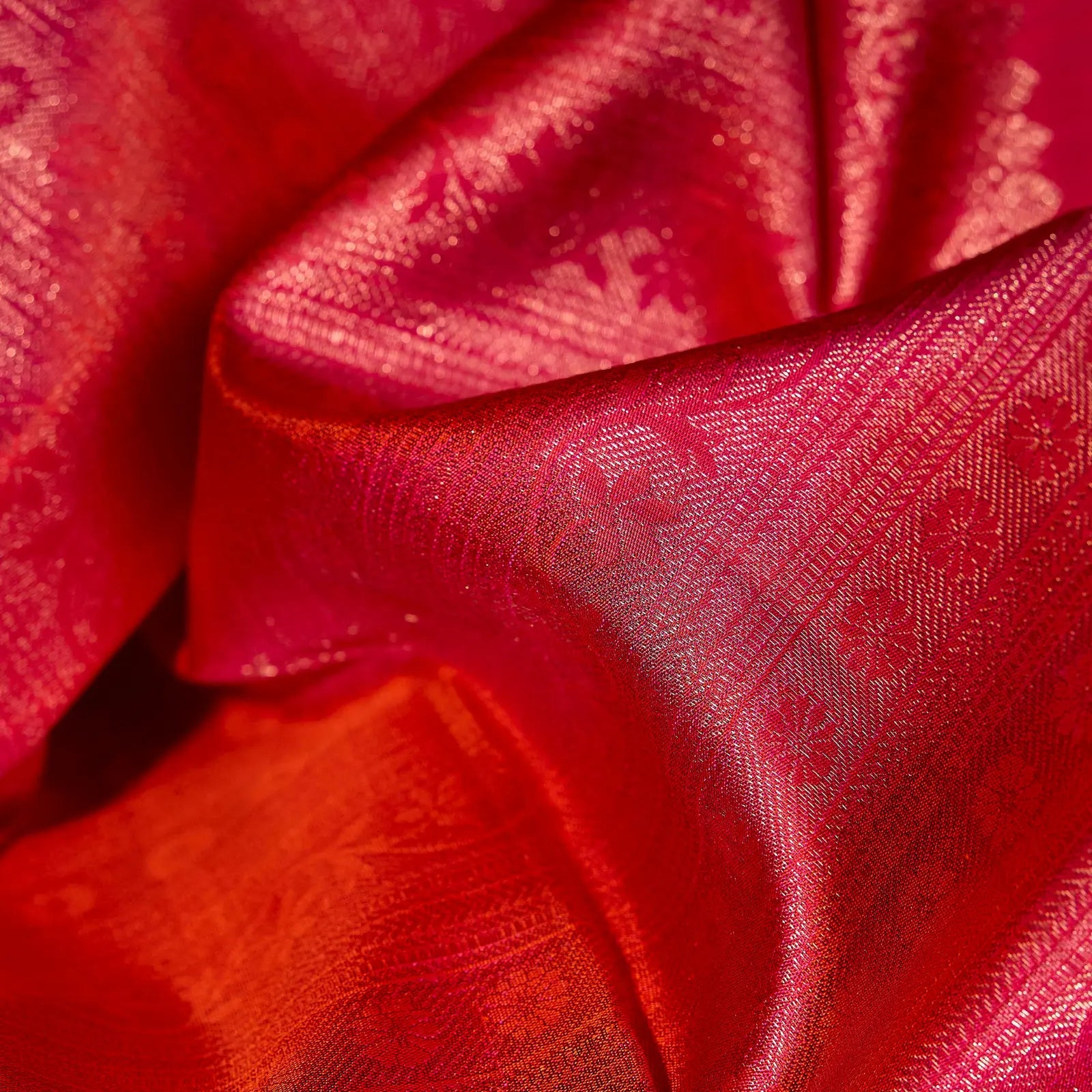 Emerald Varnam emerald green and ruby red Kanchivaram silk saree with copper and pink zari striped weaving – saree UAE